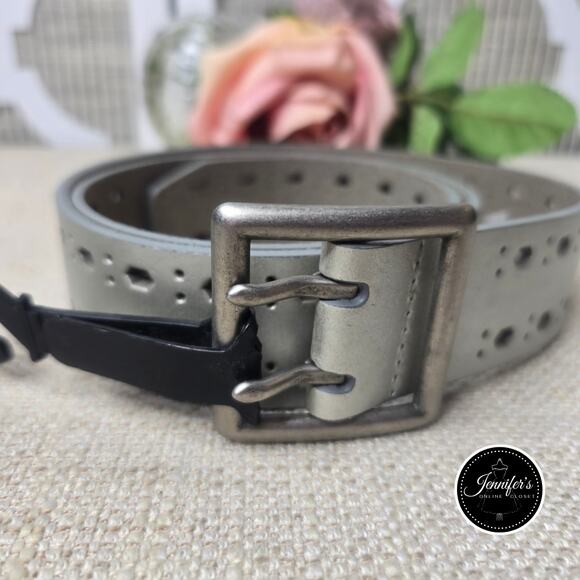 Relic Women's NWT Silver Geometric Cut Outs Double Prong Buckle Belt Size L - Picture 3 of 9